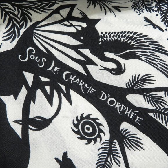 HERMES Giant Square Sous le Charme d'Orphee Be seduced by the charm of Orphe. - Picture 3 of 6